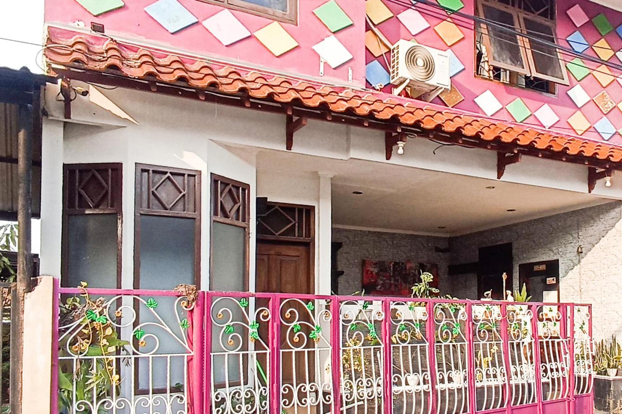 Trihakso Guest House Near Kaliurang Redpartner Sleman  Esterno foto